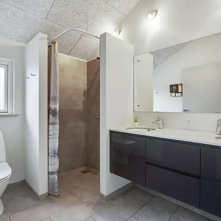 Cara - 200m From The Sea By Interhome *