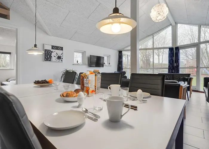 Cara - 200m From The Sea By Interhome *