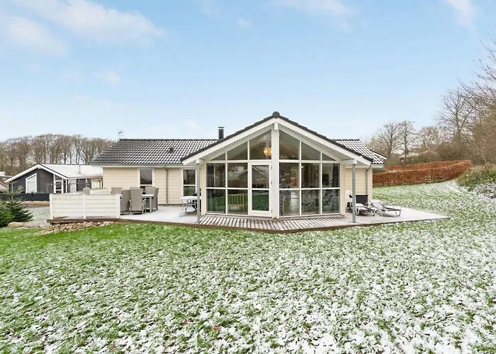 Cara - 200m From The Sea By Interhome *